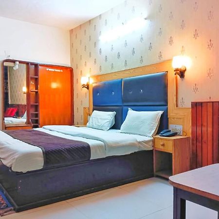 Hotel Gilbert Mountain View Manāli Екстериор снимка