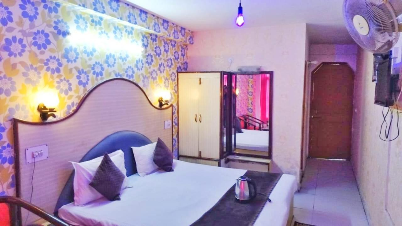 Hotel Gilbert Mountain View Manāli Екстериор снимка