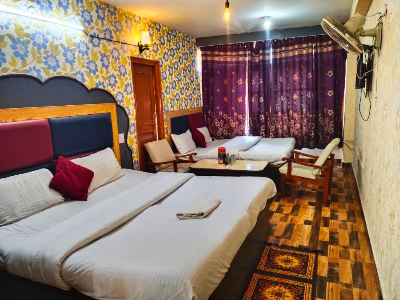 Hotel Gilbert Mountain View Manāli Екстериор снимка