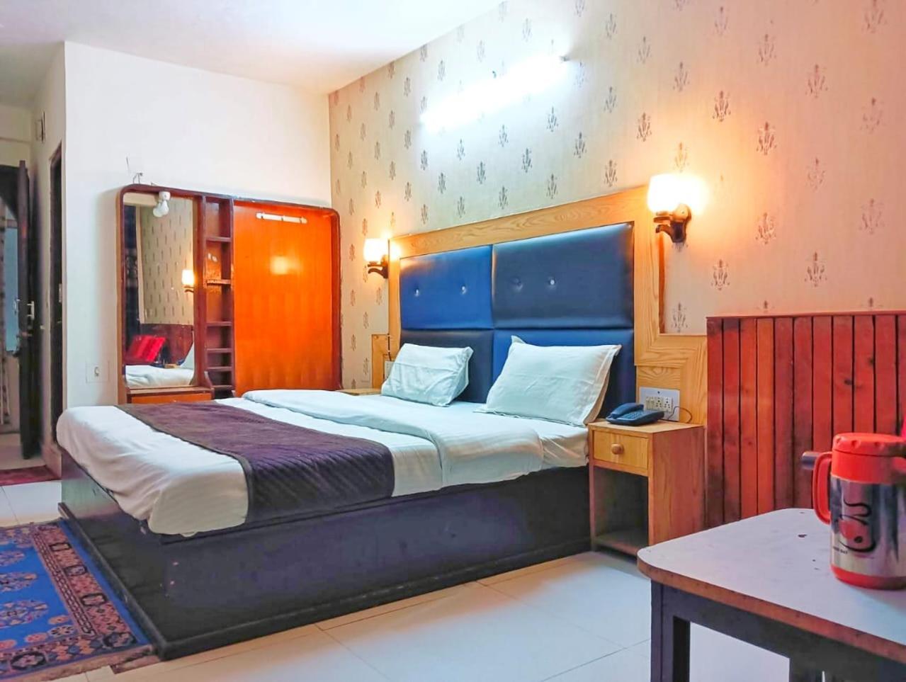 Hotel Gilbert Mountain View Manāli Екстериор снимка